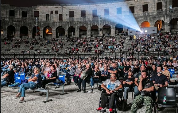Stota projekcija filma "Tusta" u pulskoj Areni